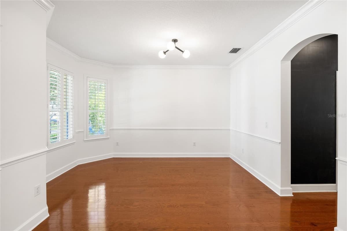 15910 TERNGLADE DRIVE — photo 11 of 98