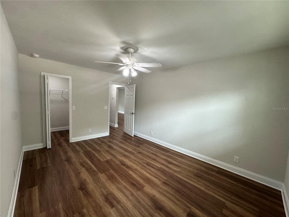 100 EL CAMINO DR — photo 11 of 32