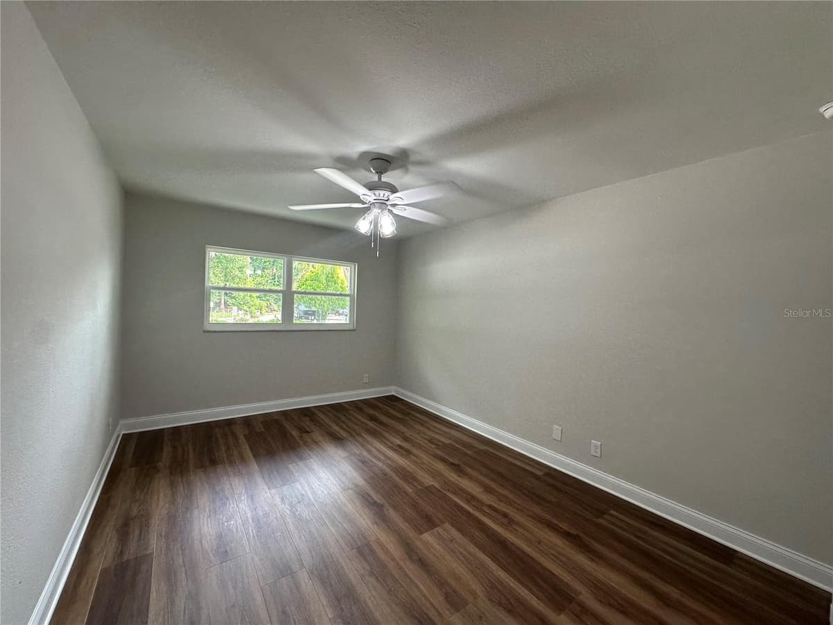 100 EL CAMINO DR — photo 10 of 32