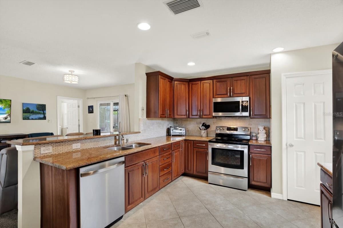 22537 NEWFIELD COURT — photo 12 of 27