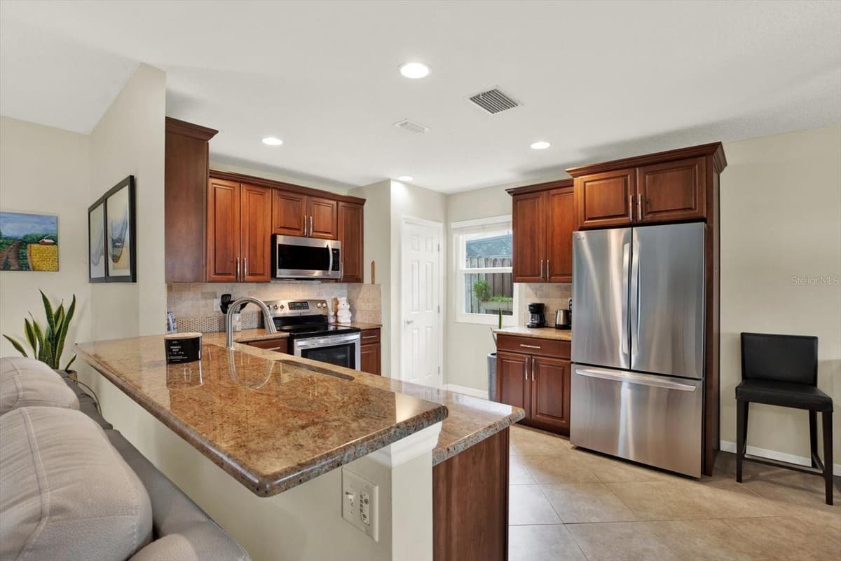 22537 NEWFIELD COURT — photo 10 of 27