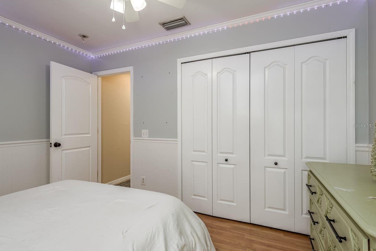 1810 WINSLOE DRIVE — photo 33 of 45