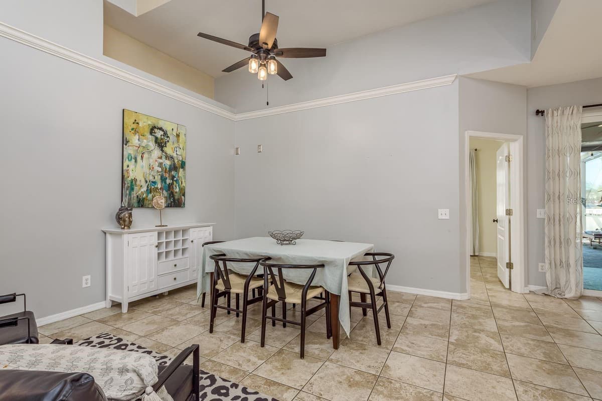 1810 WINSLOE DRIVE — photo 12 of 45