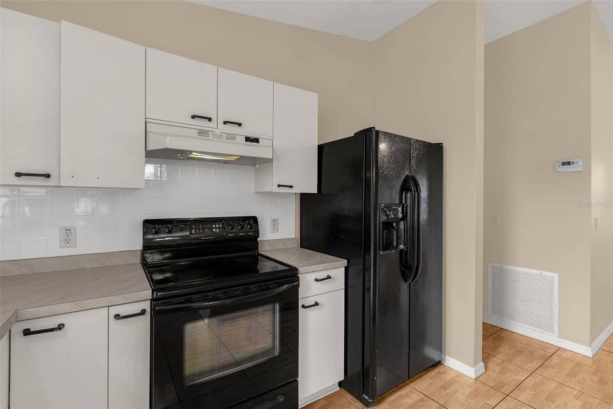 1222 GRANADA COURT — photo 14 of 45