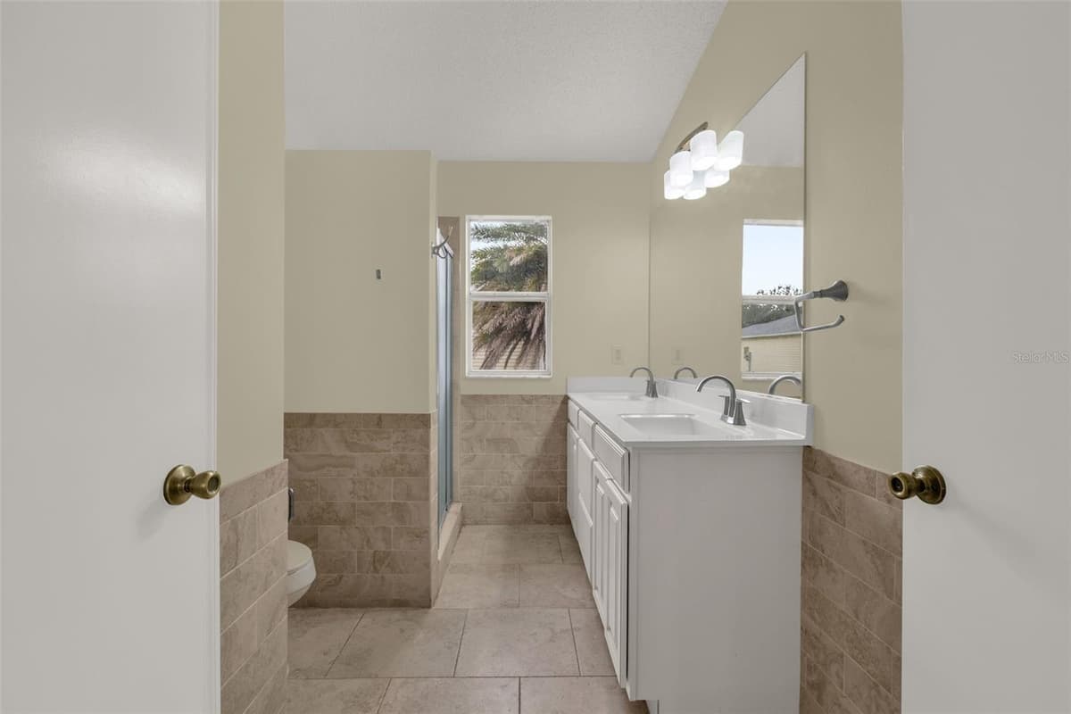 1222 GRANADA COURT — photo 20 of 45