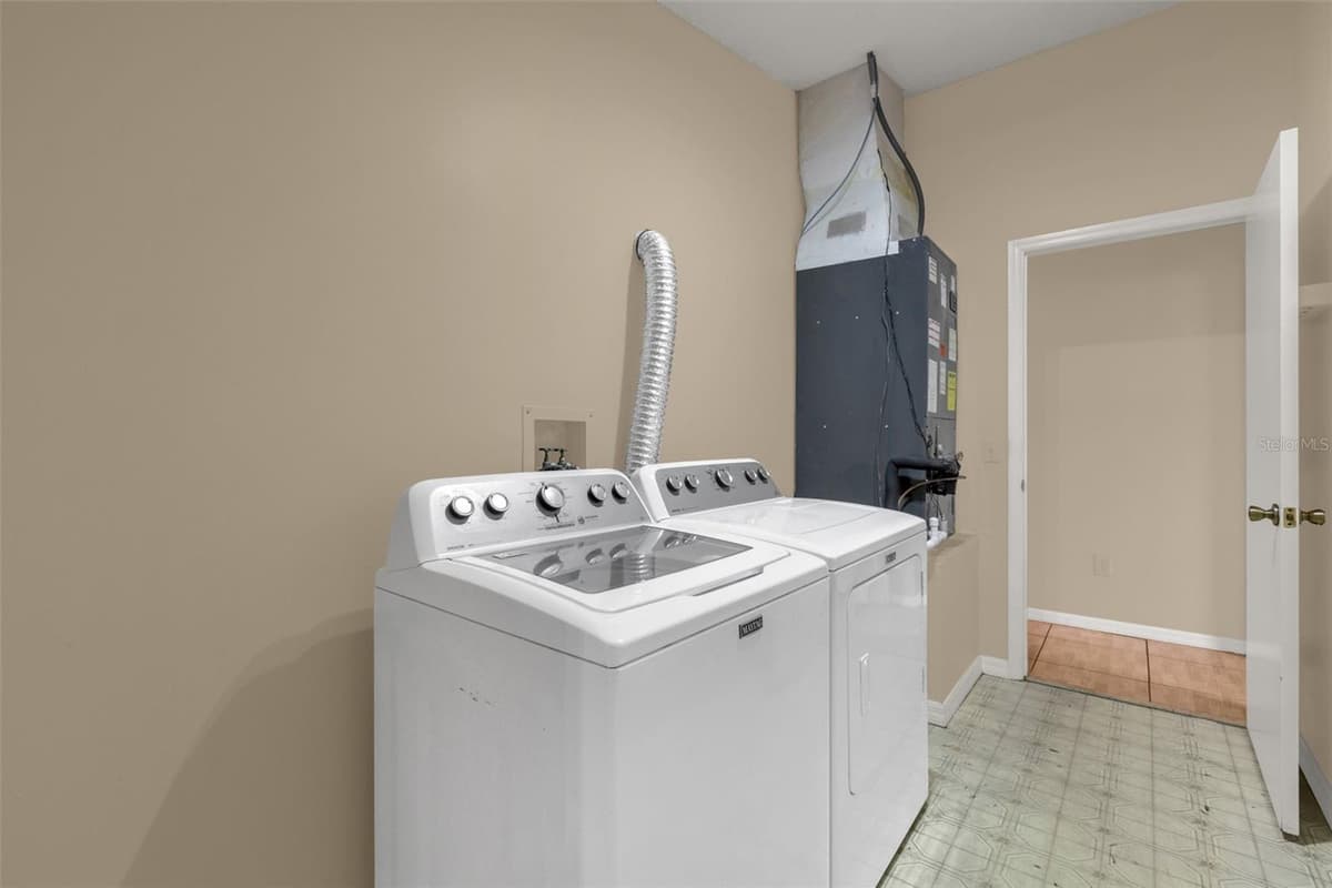 1222 GRANADA COURT — photo 29 of 45