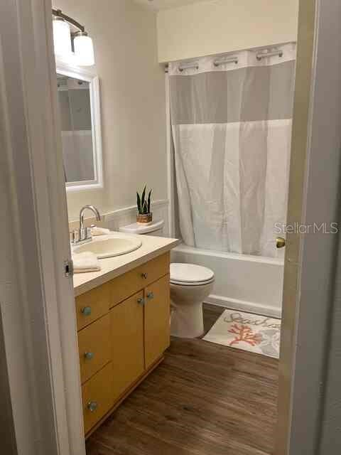 3761 LAKE SHORE DRIVE — photo 15 of 17