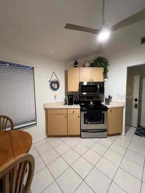 3761 LAKE SHORE DRIVE — photo 3 of 17