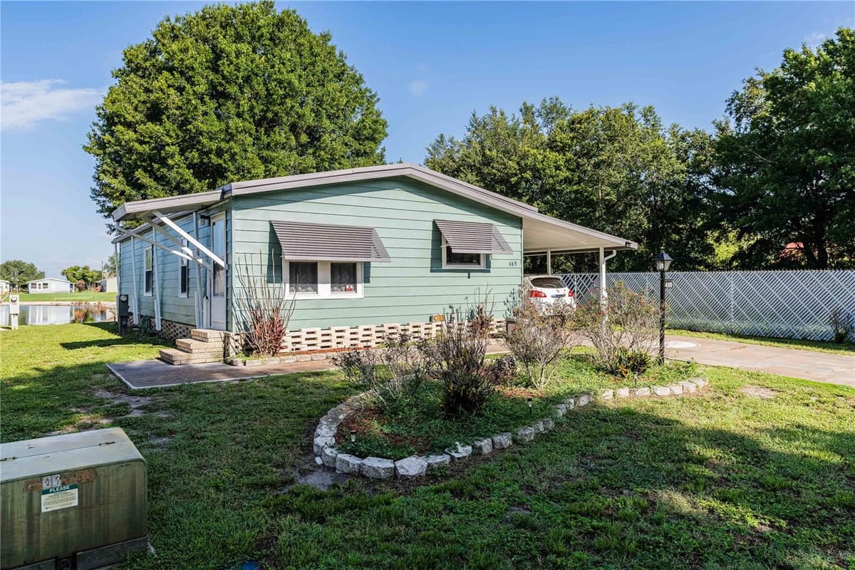 489 VILLAGE CIRCLE — photo 4 of 31