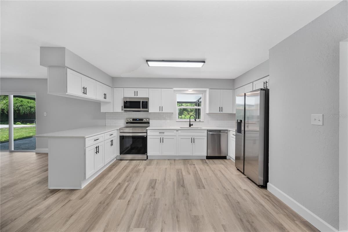 11033 SHERROUSE ROAD — photo 3 of 42