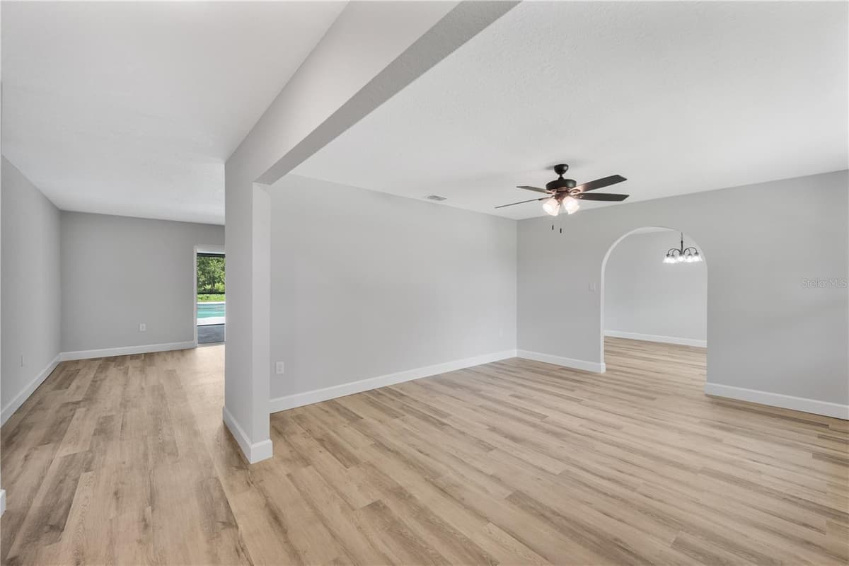 11033 SHERROUSE ROAD — photo 11 of 42