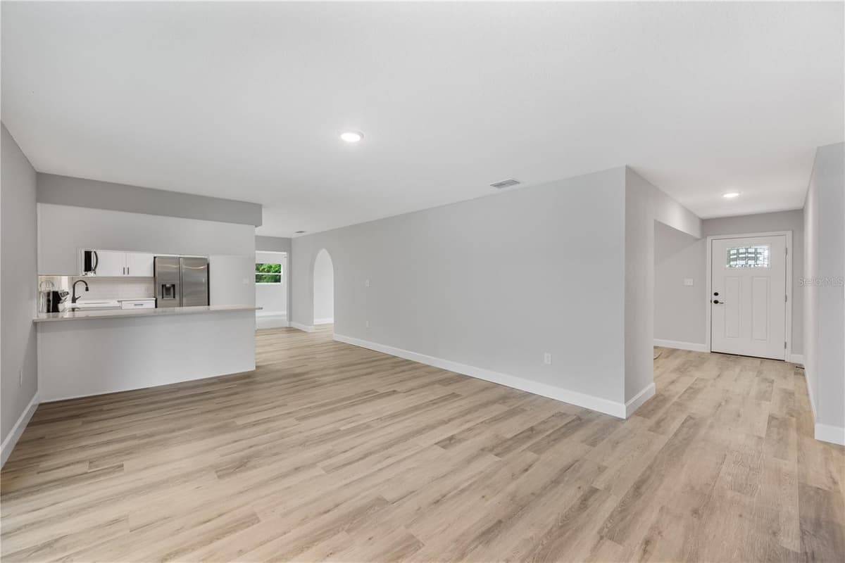 11033 SHERROUSE ROAD — photo 9 of 42