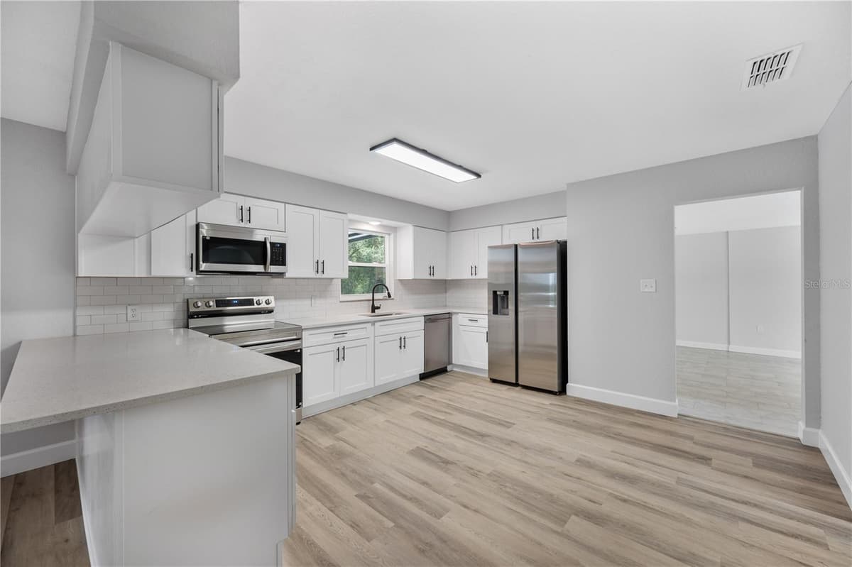 11033 SHERROUSE ROAD — photo 4 of 42