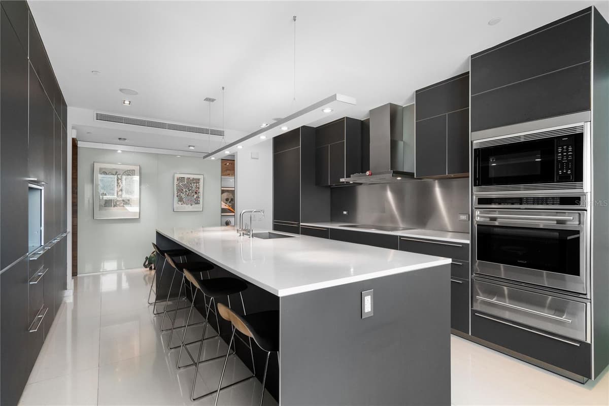 1052 ASHFORD AVENUE — photo 12 of 30