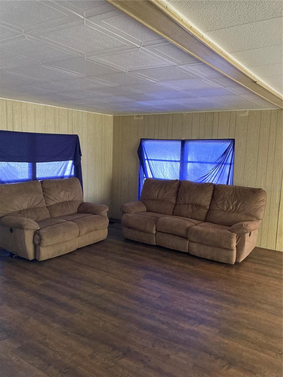 3212 TIKI DRIVE — photo 16 of 24