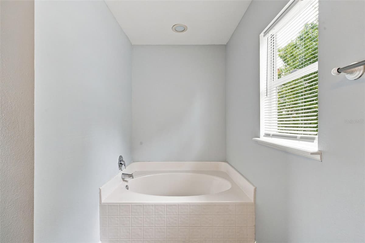 621 JUILLAC WAY — photo 36 of 55