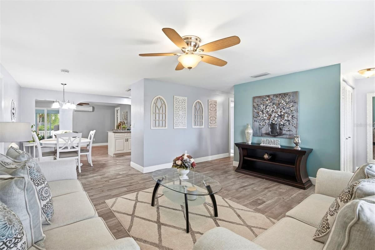 485 FLAMINGO DRIVE — photo 15 of 43