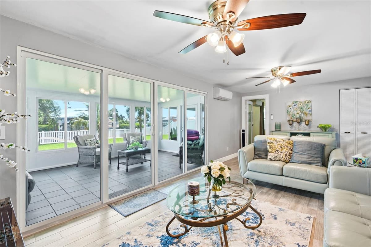 485 FLAMINGO DRIVE — photo 6 of 43