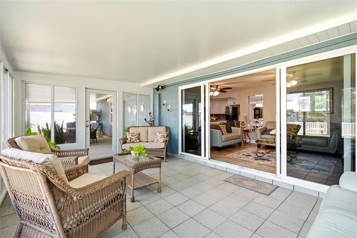 485 FLAMINGO DRIVE — photo 9 of 43