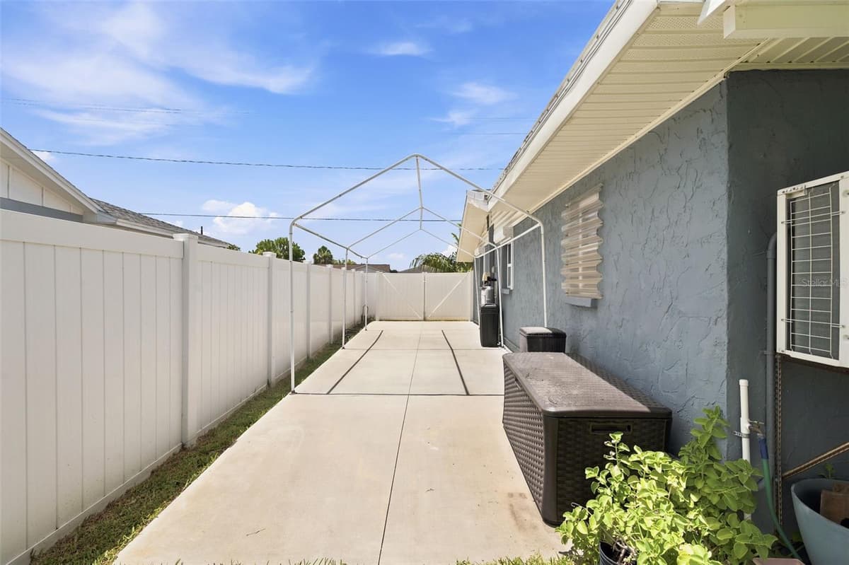 485 FLAMINGO DRIVE — photo 31 of 43
