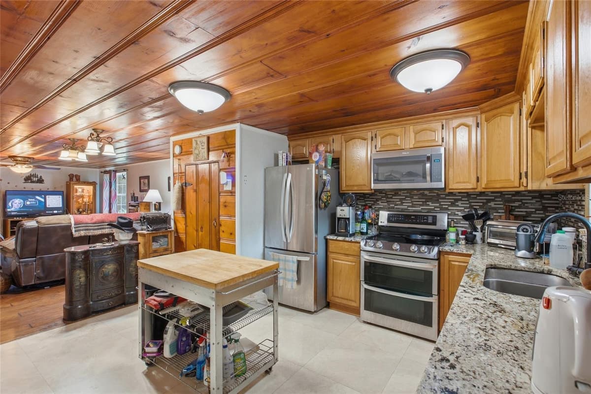 40832 RIVER ROAD — photo 7 of 60