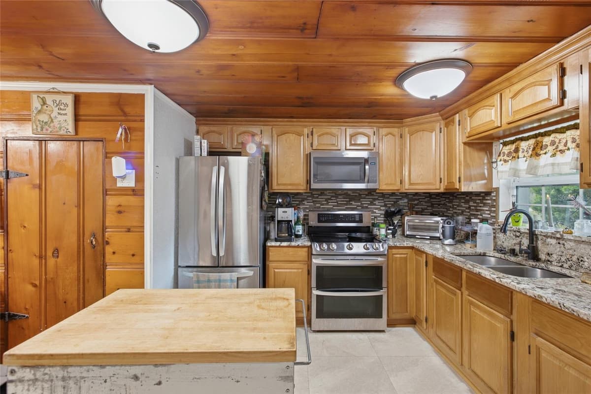 40832 RIVER ROAD — photo 8 of 60