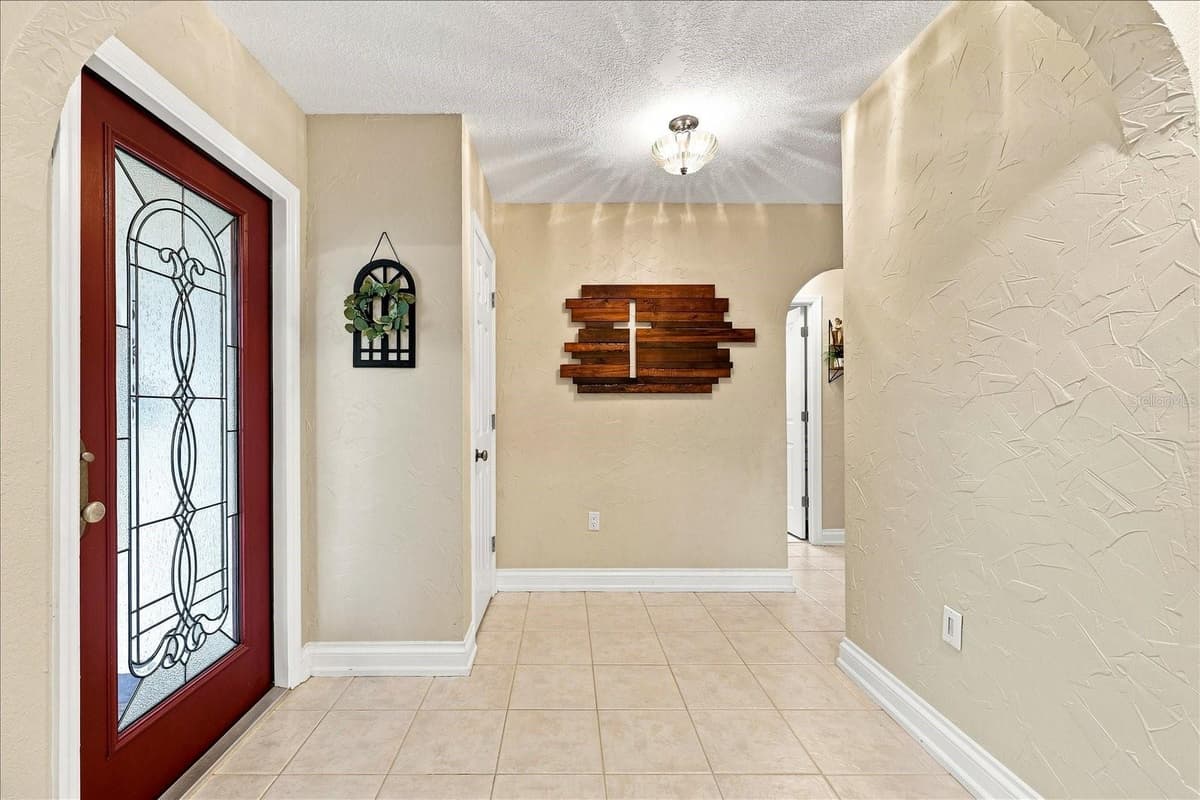 8805 KENWOOD ROAD — photo 4 of 46