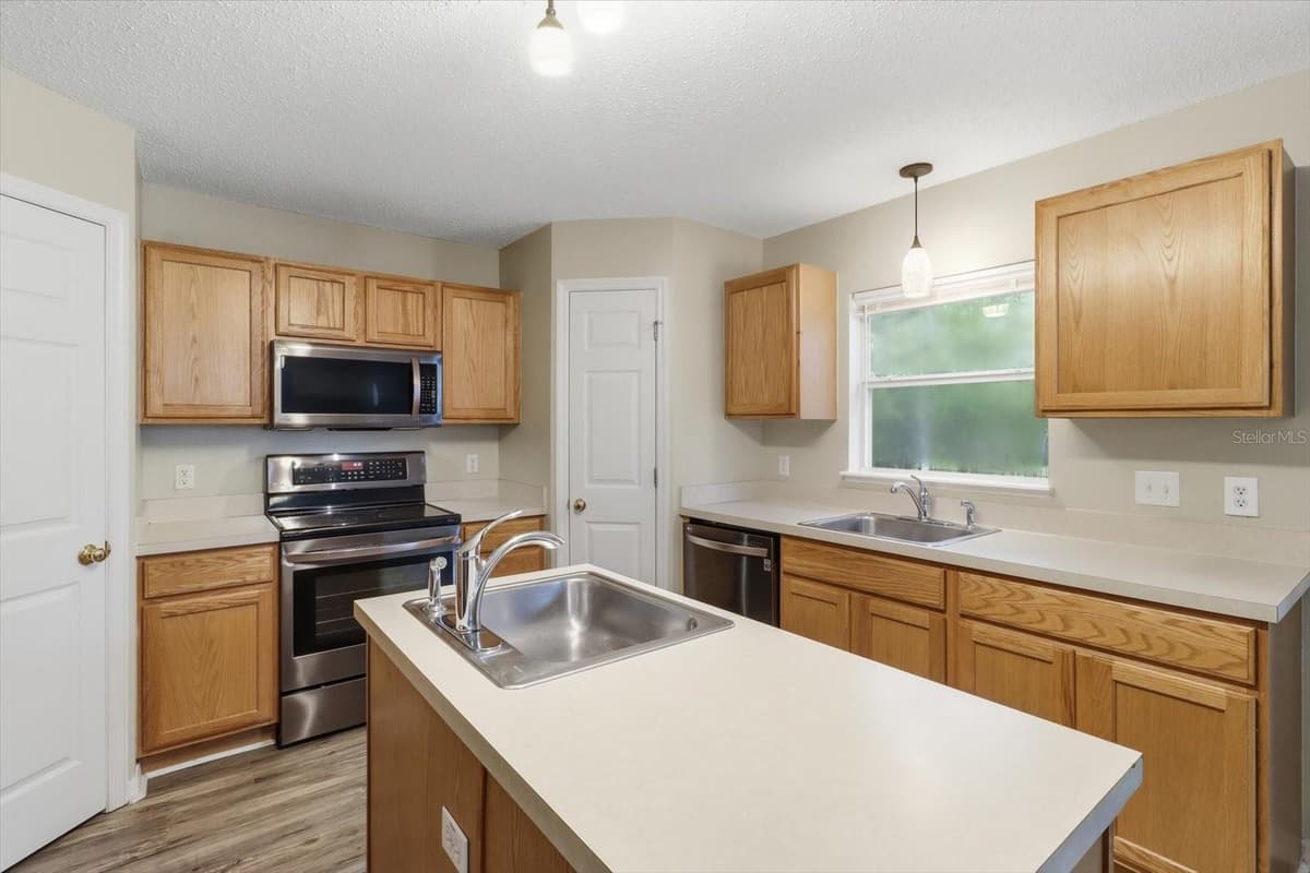 10078 CARVER WAY — photo 15 of 50
