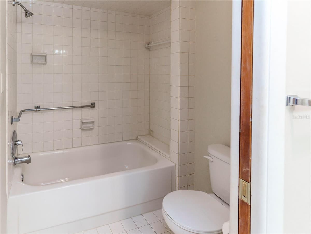 4318 TAHITIAN GARDENS CIRCLE — photo 11 of 16