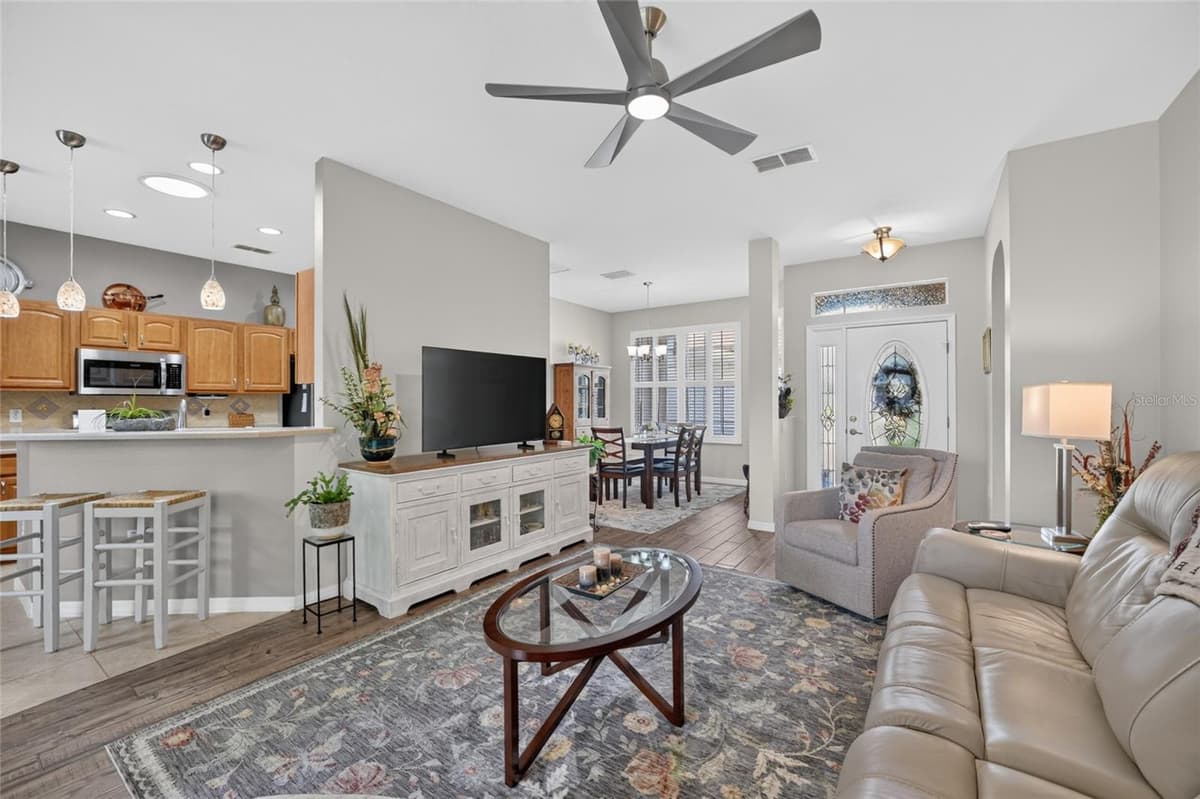 8806 83RD CIRCLE — photo 14 of 56