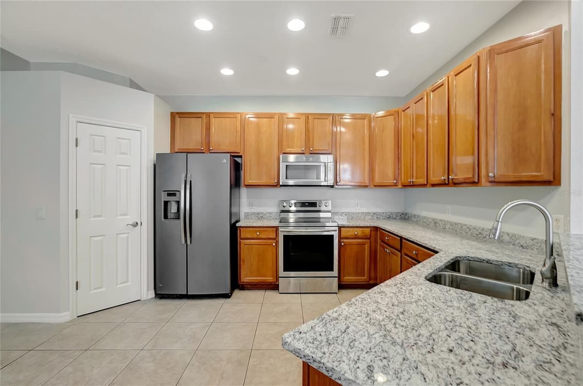 7413 TERRACE RIVER DRIVE — photo 13 of 56