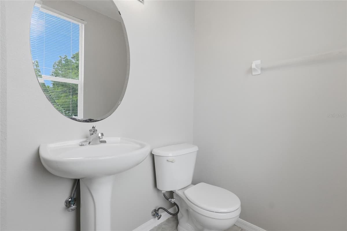 1236 BLENHEIM COURT — photo 8 of 28