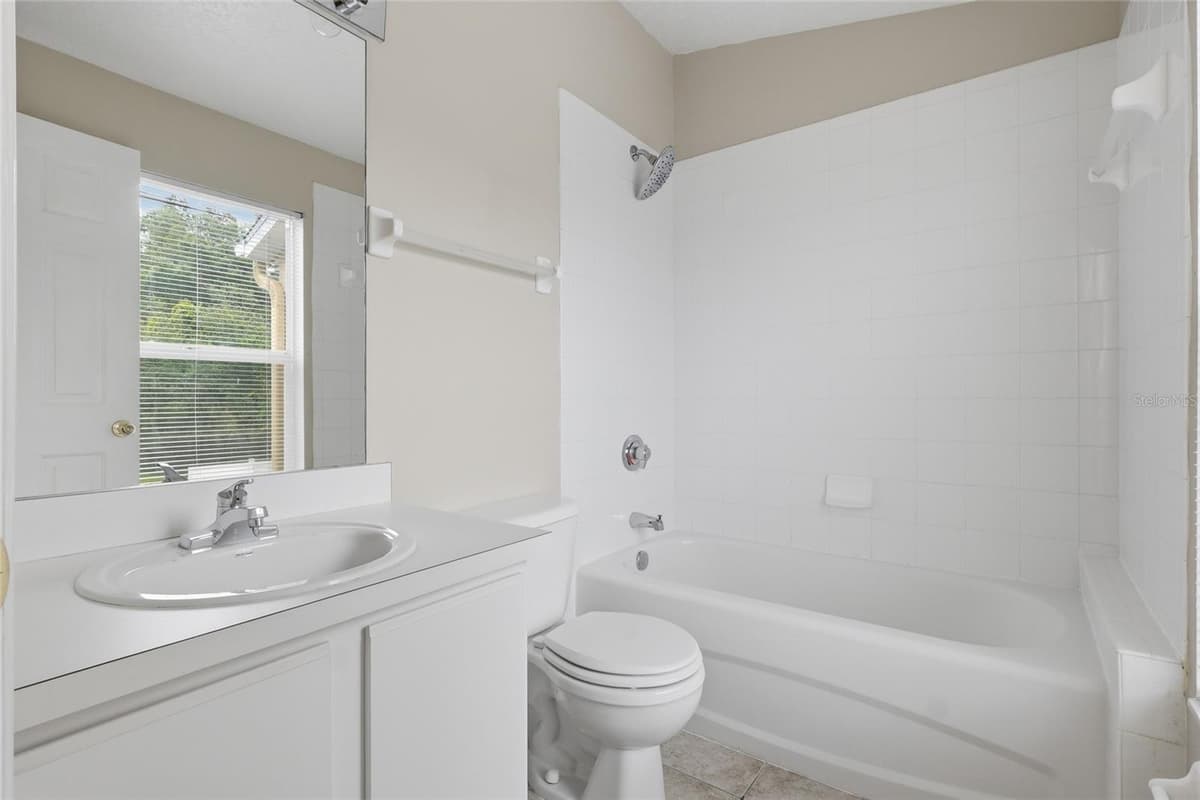 1236 BLENHEIM COURT — photo 16 of 28