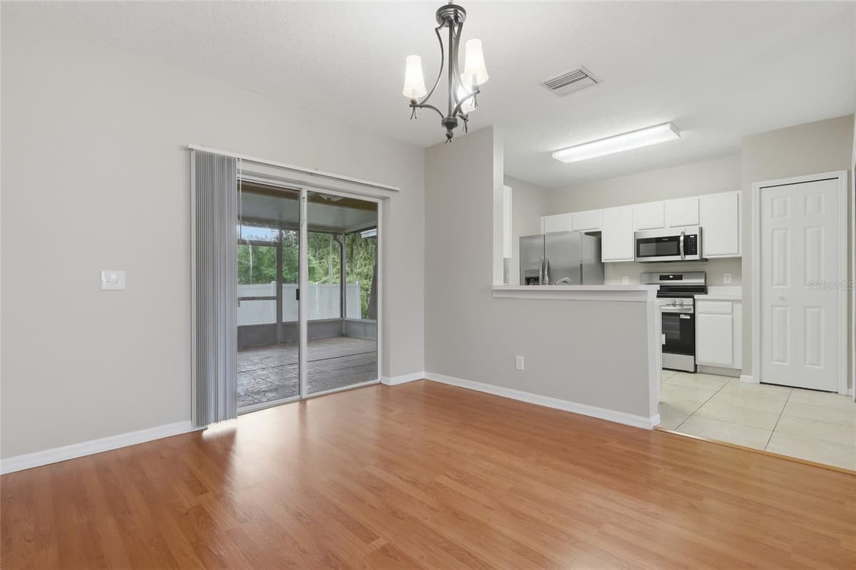 1236 BLENHEIM COURT — photo 4 of 28