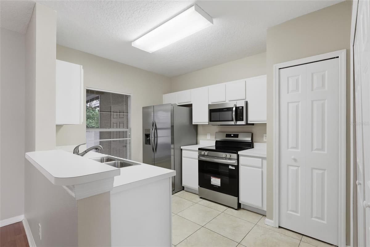 1236 BLENHEIM COURT — photo 17 of 28