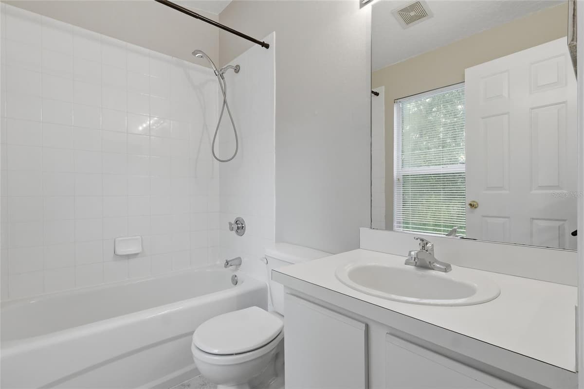 1236 BLENHEIM COURT — photo 13 of 28