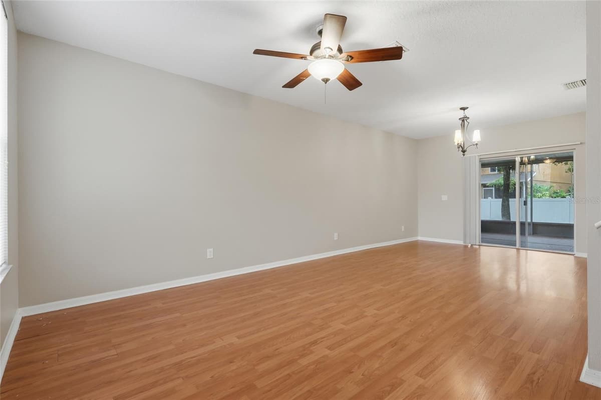 1236 BLENHEIM COURT — photo 3 of 28