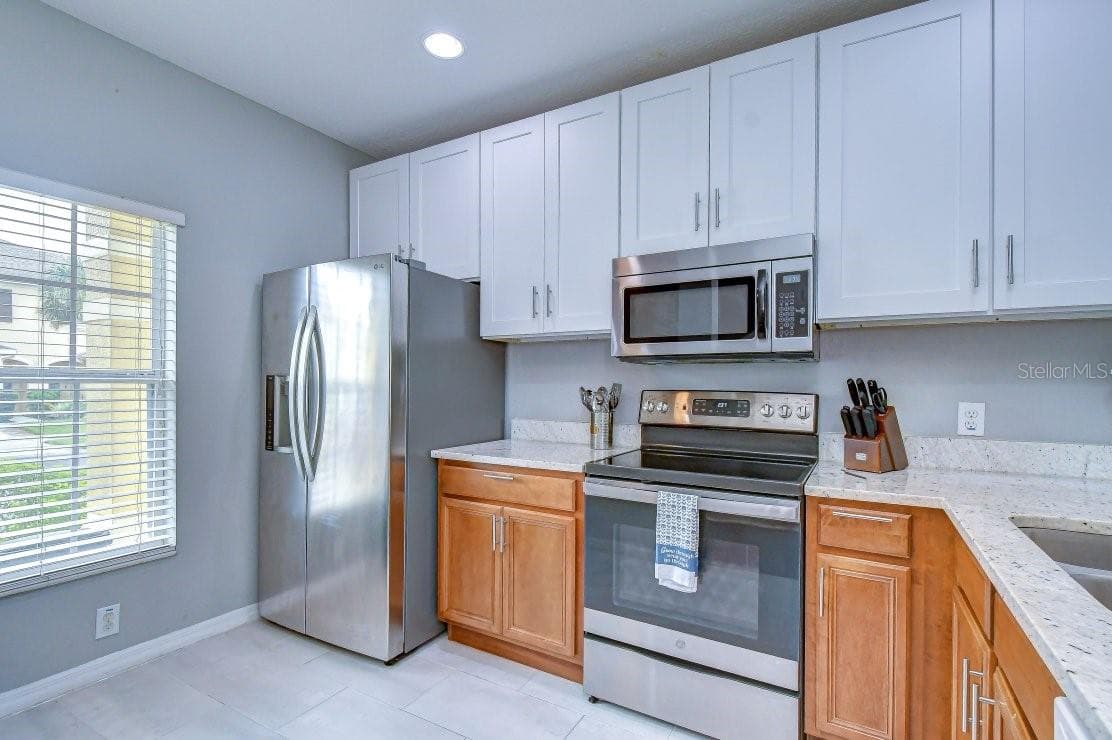 8551 TRAIL WIND DRIVE — photo 8 of 52