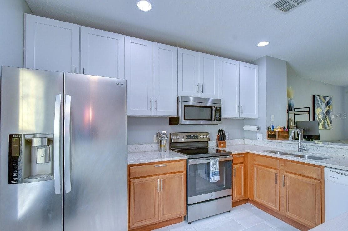 8551 TRAIL WIND DRIVE — photo 10 of 52
