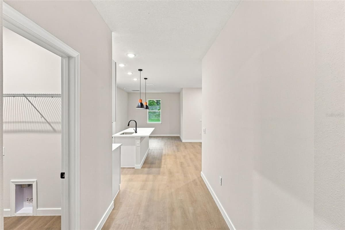 25115 QUAKER RIDGE AVENUE — photo 13 of 37