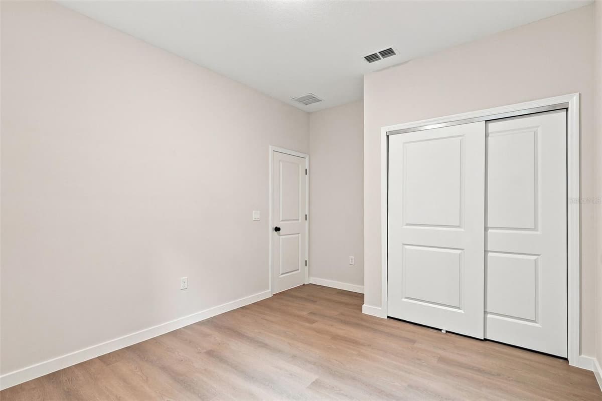 25115 QUAKER RIDGE AVENUE — photo 28 of 37