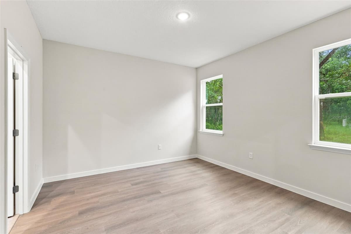 25115 QUAKER RIDGE AVENUE — photo 17 of 37