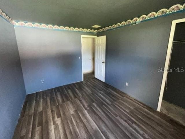 265 TWIG AVENUE — photo 4 of 10