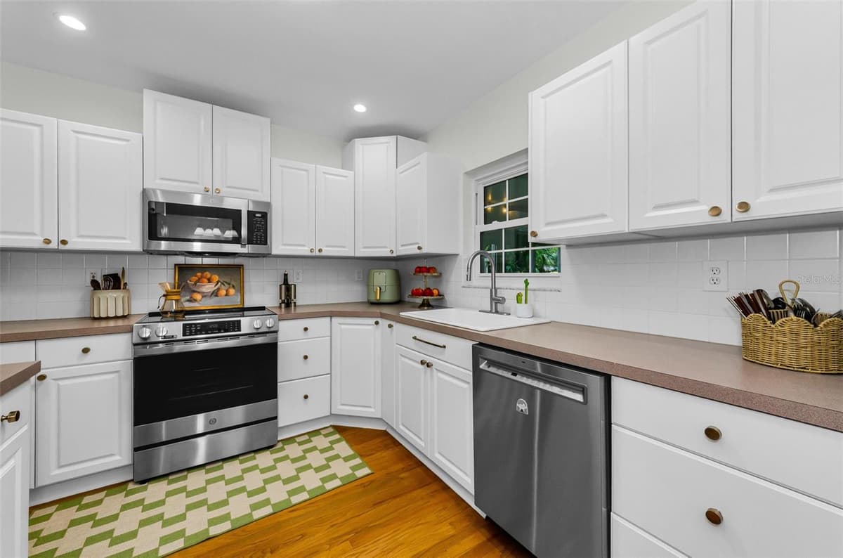 3021 15TH STREET — photo 14 of 74