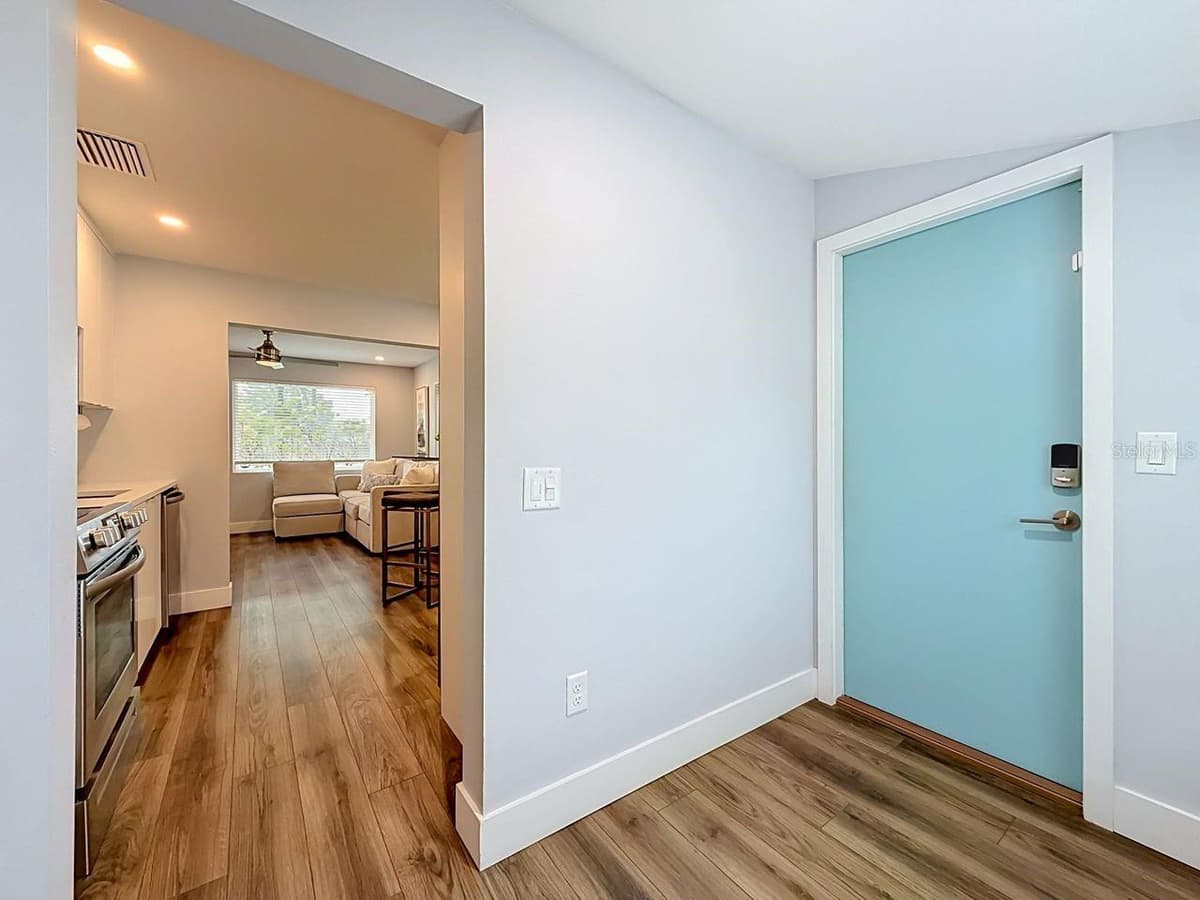 5458 6TH AVENUE — photo 15 of 34
