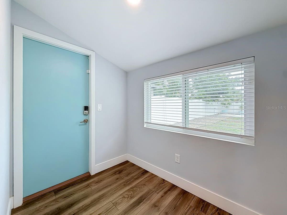 5458 6TH AVENUE — photo 14 of 34