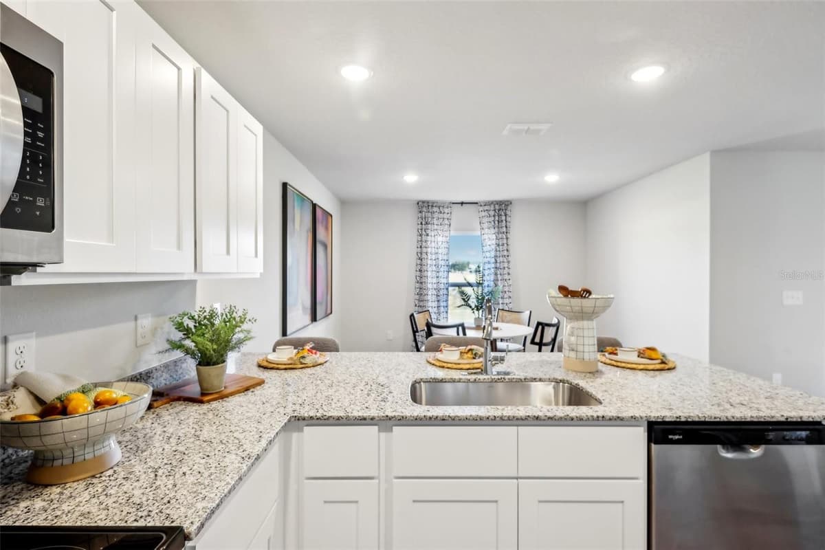 1305 TRANSCORO STREET — photo 9 of 35
