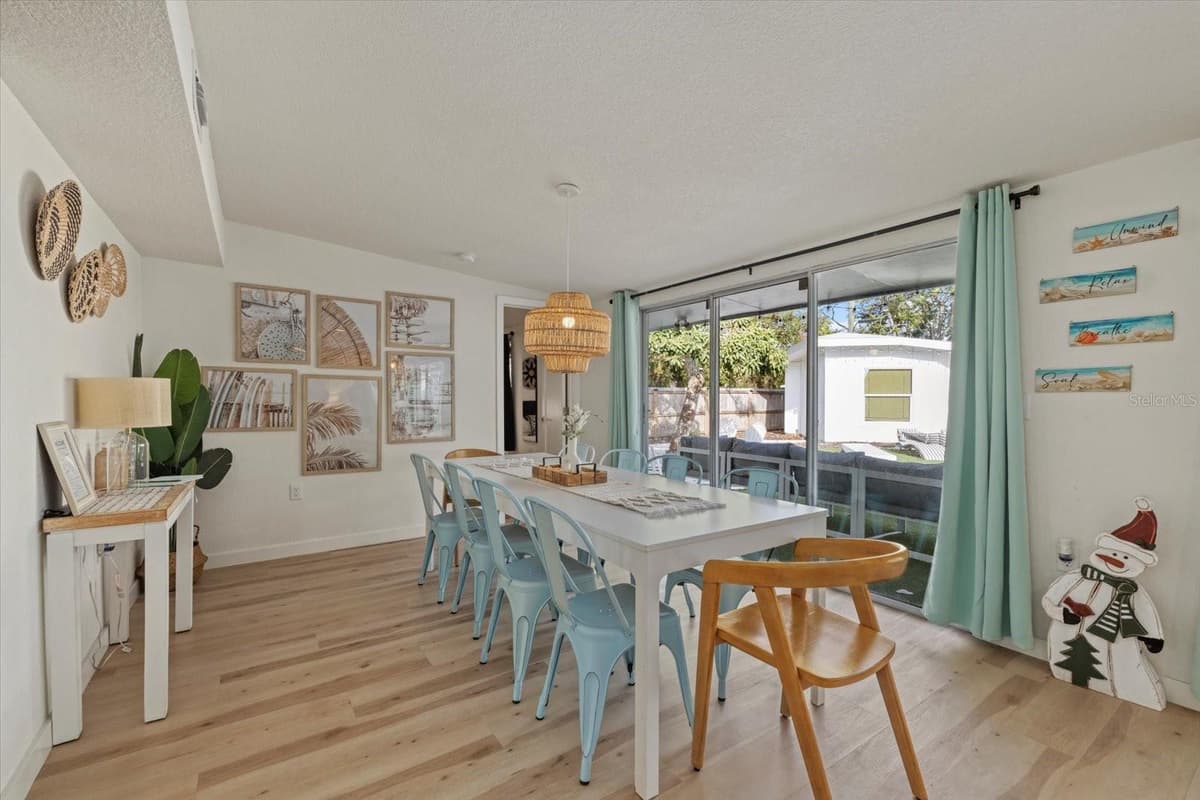 2069 BOUGAINVILLEA STREET — photo 11 of 44