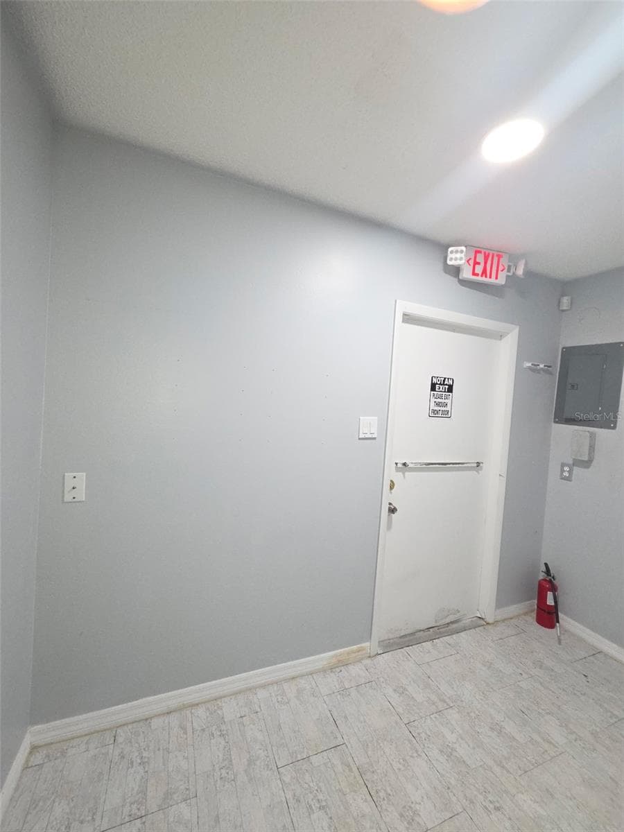 7154 CONGRESS STREET — photo 6 of 7