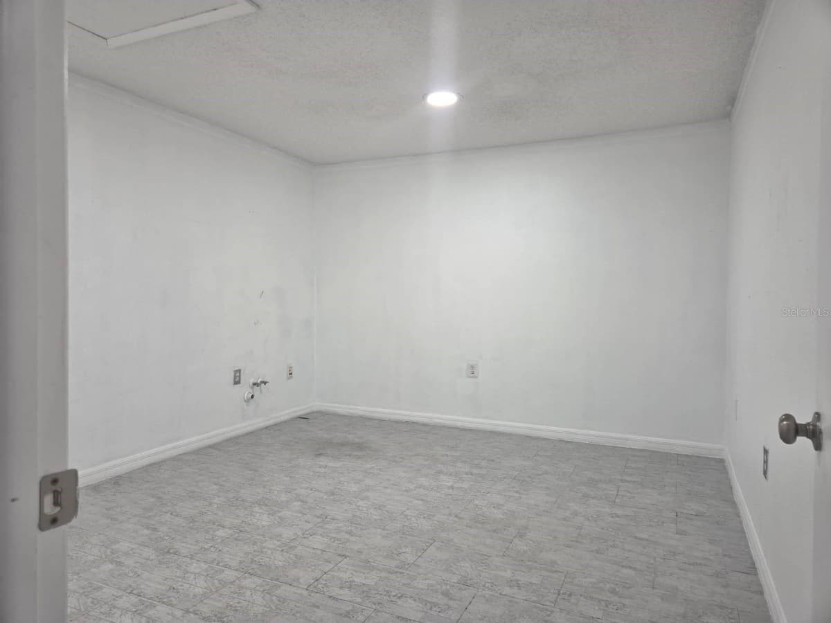 7154 CONGRESS STREET — photo 4 of 7